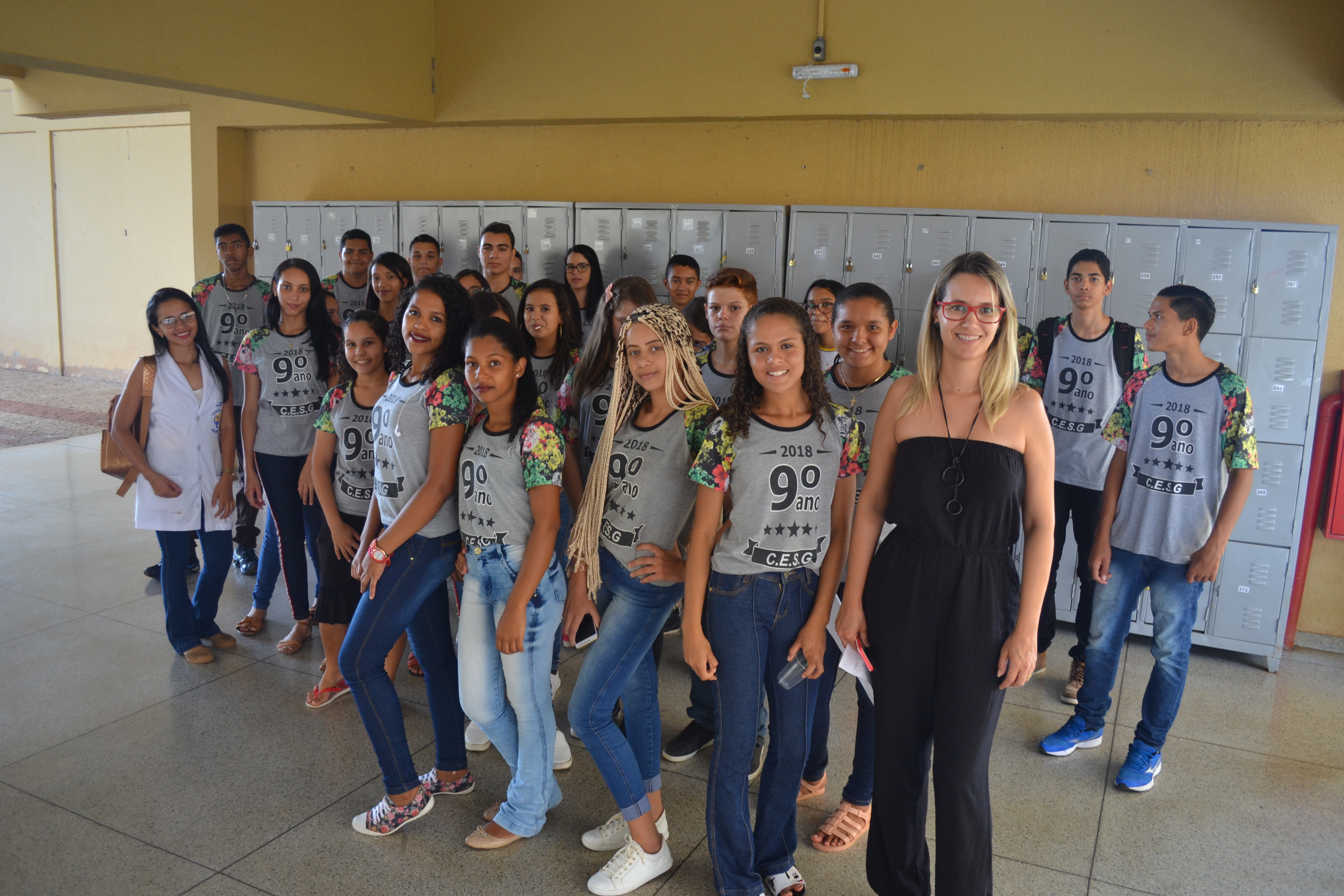 Estudantes do 9º ano de escolas públicas visitam o câmpus