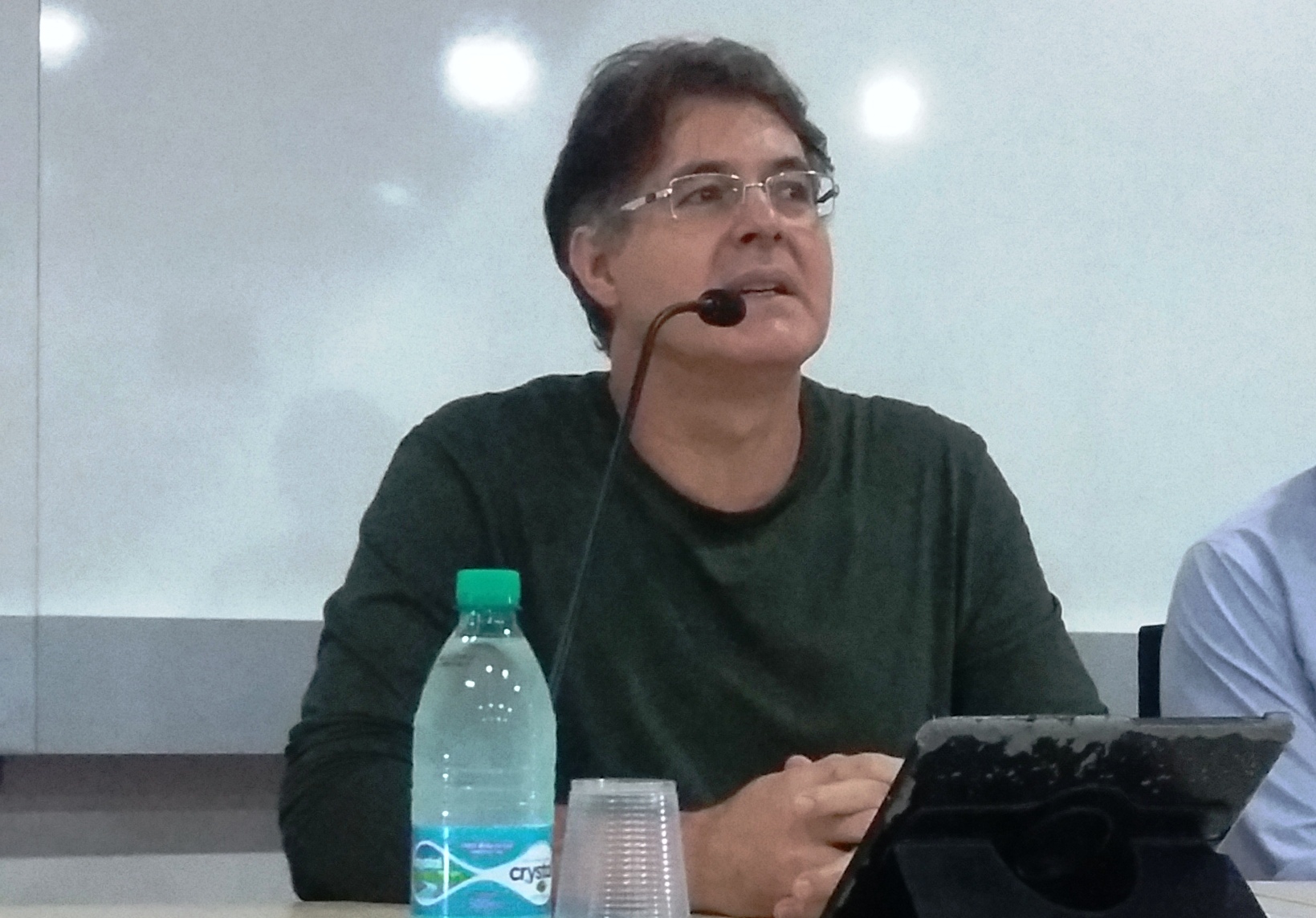 O professor Altair José dos Santos, da Faculdade de Educação da UFG, ministrou a conferência “Freud no século XXI: a impossibilidade de educar, governar e psicanalisar”, que abriu o evento O professor Altair José dos Santos, da Faculdade de Educação da UFG, ministrou a conferência “Freud no século XXI: a impossibilidade de educar, governar e psicanalisar”, que abriu o evento