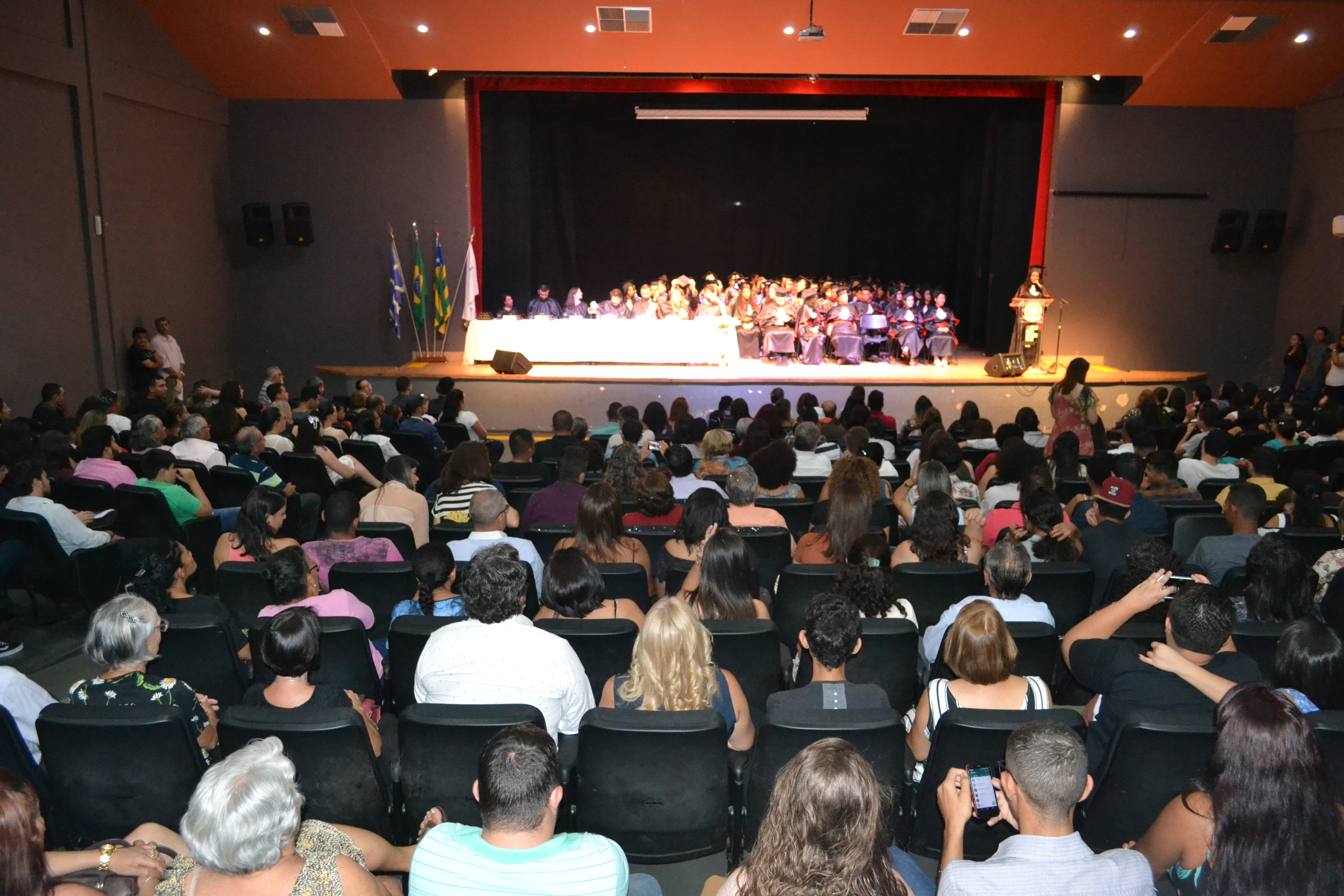 Cerimônia foi realizada no teatro do IFG Anápolis