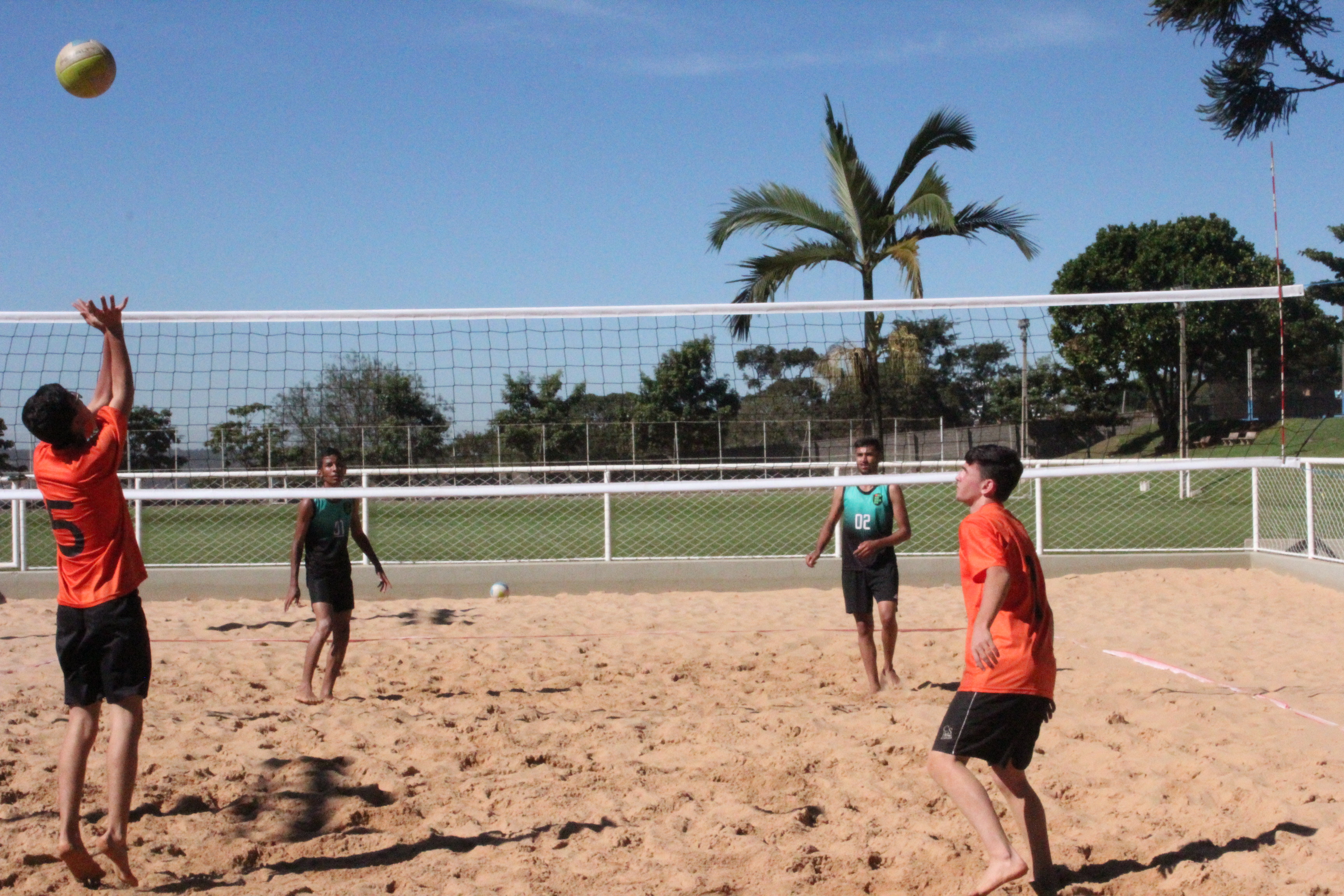 Final do vôlei de areia masculino, disputada entre as equipes dos Câmpus Aparecida e Luziânia