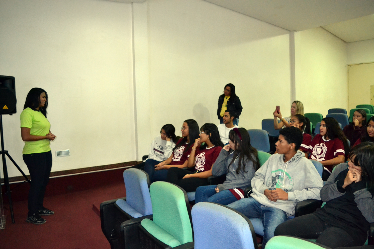 Egressa da Escola Municipal Jalles Machado de Siqueira, Hellen Thaynnara participou do projeto Conhecendo o IFG no ano passado e hoje cursa o técnico integrado em Controle Ambiental no Câmpus Goiânia.