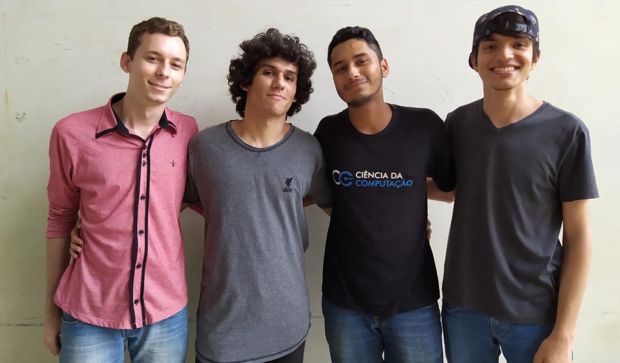 Da esquerda pra direita: Peterson Silva e Bruno de Araújo Alves (dupla campeã da maratona), Jeferson Marques e Victor Pereira (Presidente e Diretor de eventos do CAC, respectivamente) Da esquerda pra direita: Peterson Silva e Bruno de Araújo Alves (dupla campeã da maratona), Jeferson Marques e Victor Pereira (Presidente e Diretor de eventos do CAC, respectivamente)