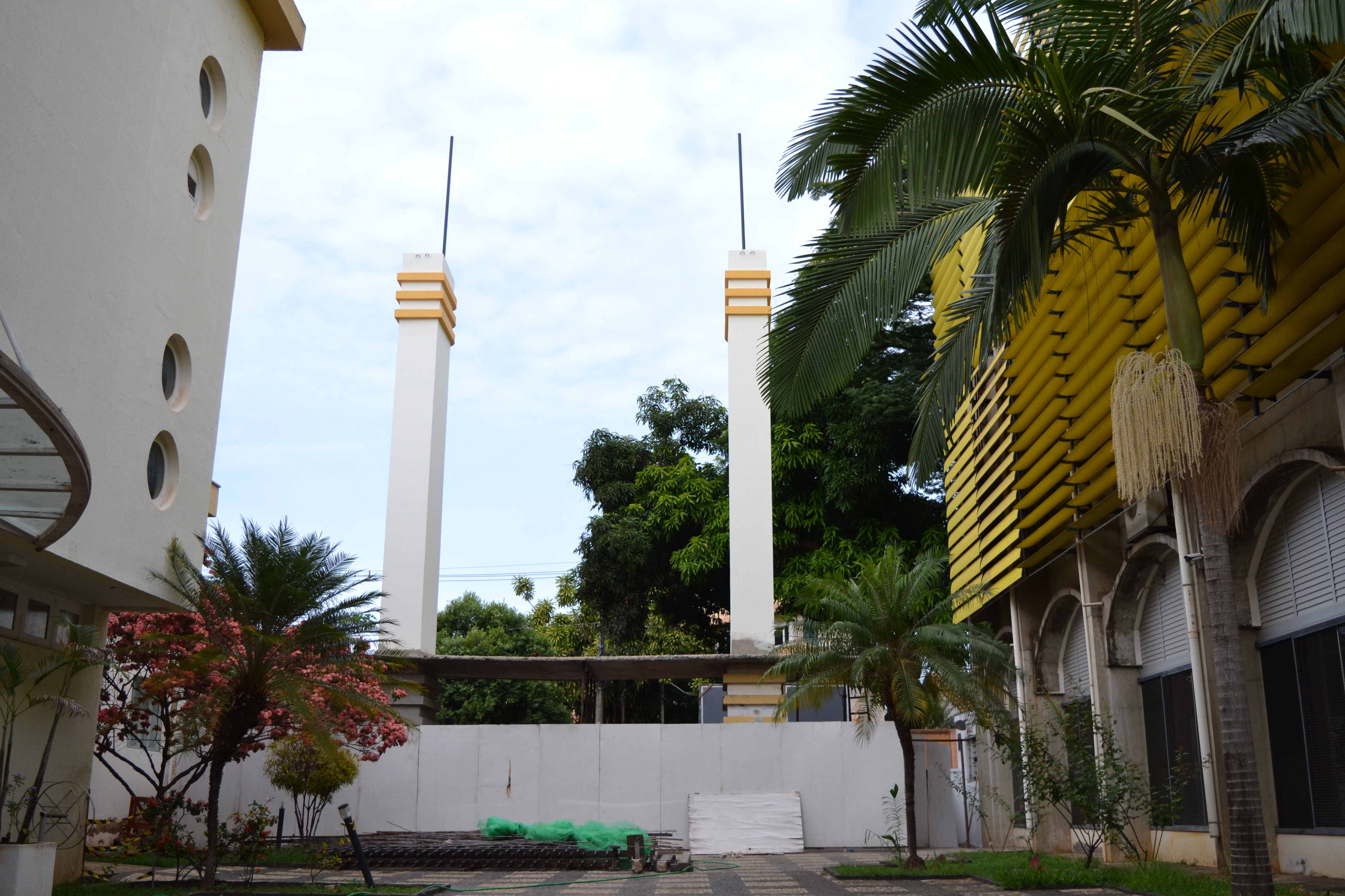 Obras de restauração do pórtico do Câmpus Goiânia do IFG estão programadas para serem finalizadas no final deste mês de novembro.