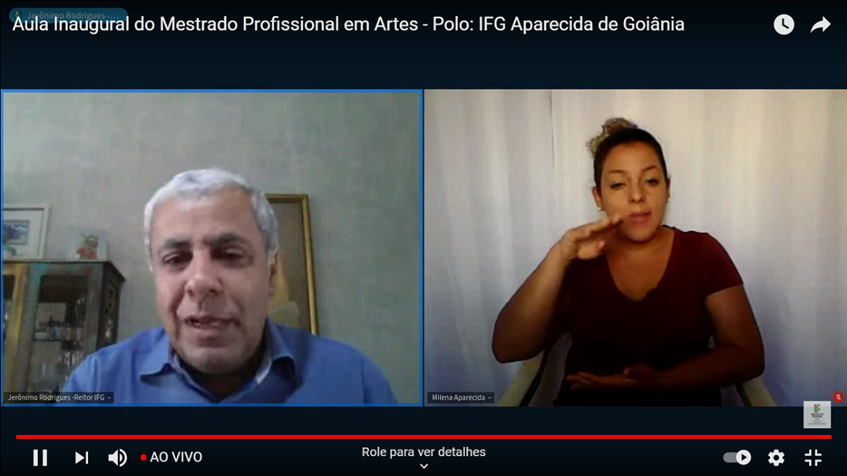O pronunciamento do reitor Jerônimo Rodrigues da Silva foi traduzido em Libras pela intérprete Milena Aparecida da Conceição O pronunciamento do reitor Jerônimo Rodrigues da Silva foi traduzido em Libras pela intérprete Milena Aparecida da Conceição