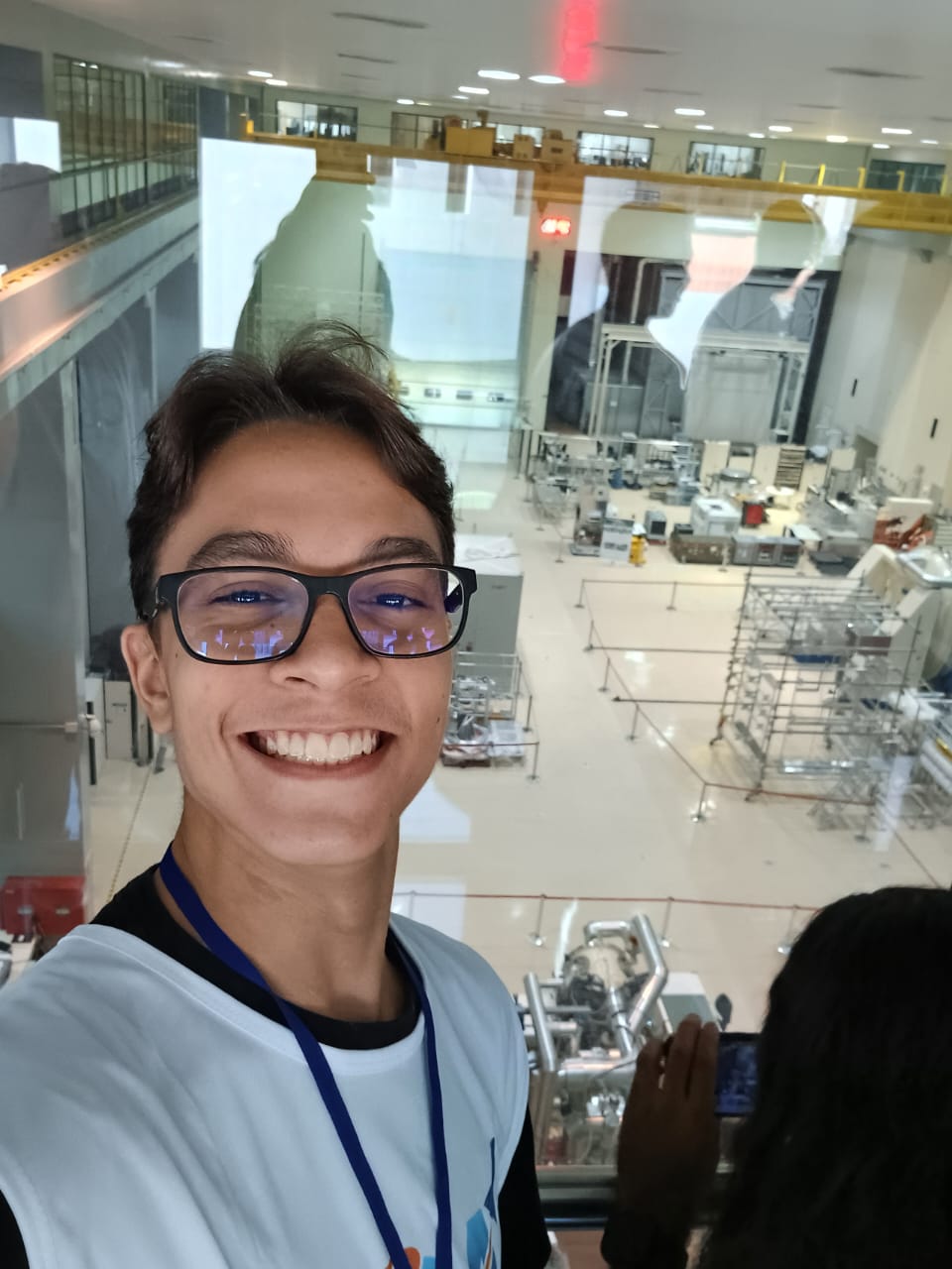 Visita ao Laboratório de Integração e Testes do INPE