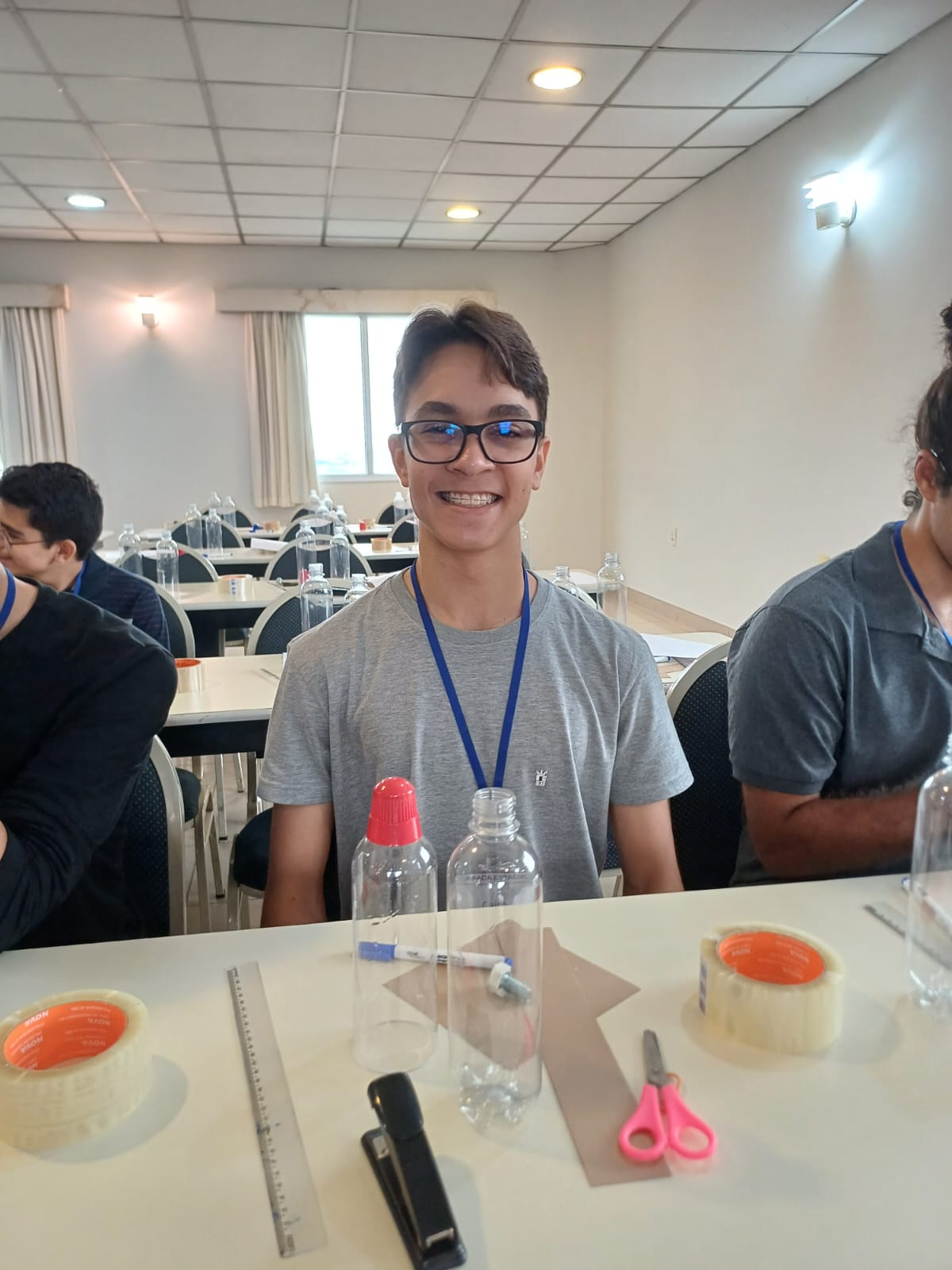 Foguetes Medalhista participa de oficina de construção de foguetes