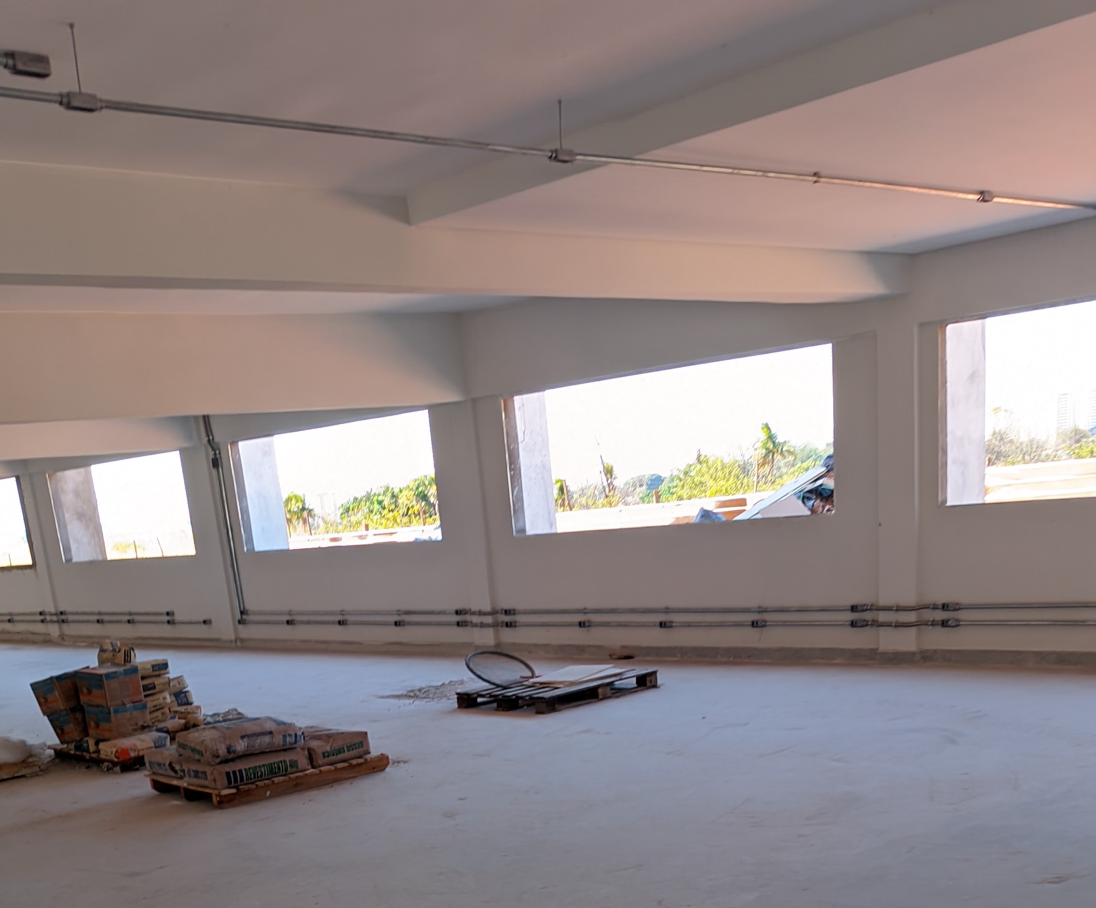 Obra em andamento do Bloco Acadêmico do Câmpus Goiânia Oeste imagem sem descrição.
