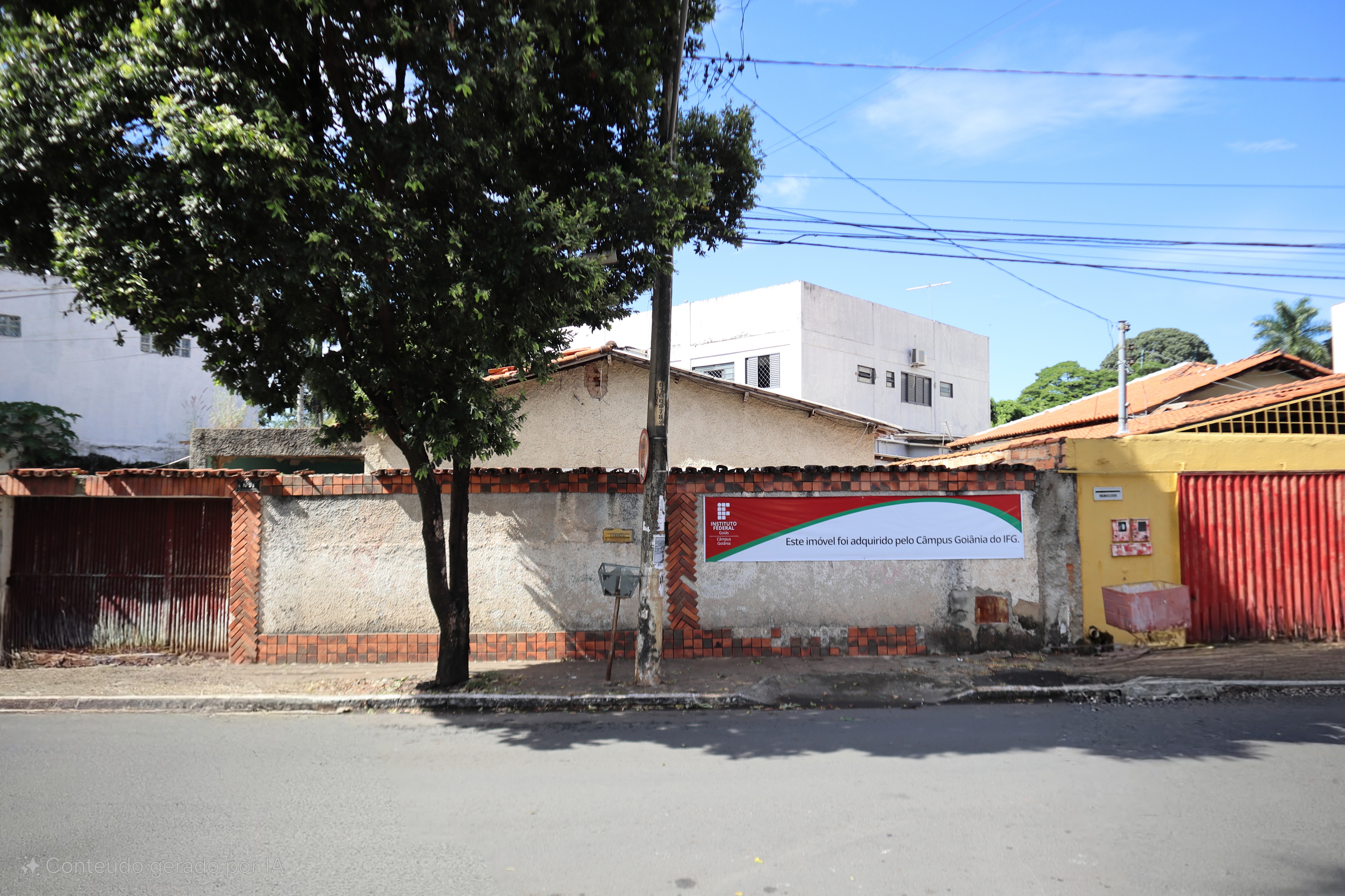 A nova propriedade fica situada à Rua 75, nº 31, no setor Central, próxima ao prédio Anexo I. Alguns servidores foram conhecer o imóvel na manhã dessa quarta-feira, 9 de abril.
