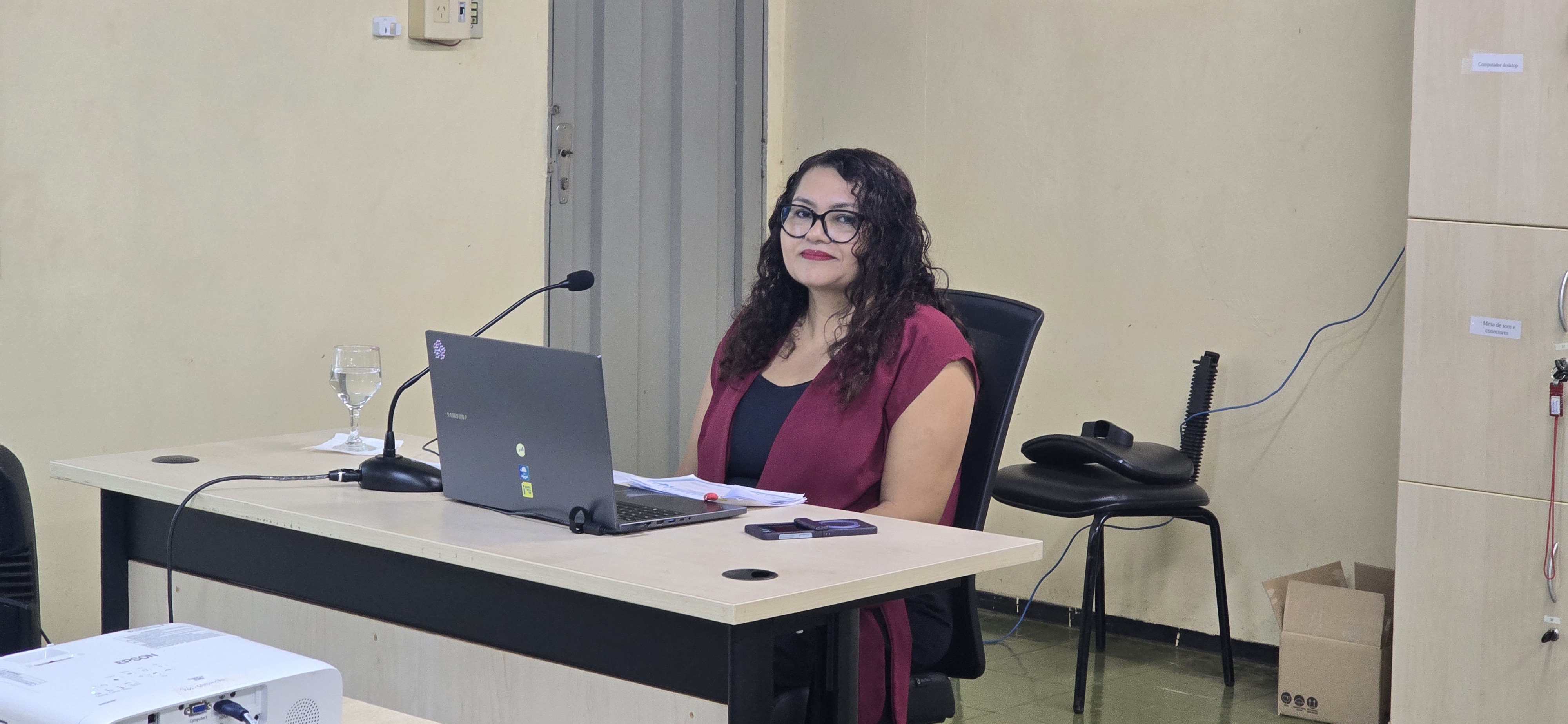 Aderineide Ferreira Honorato, primeira pesquisadora a concluir o doutorado no IFG Aderineide Ferreira Honorato, primeira pesquisadora a concluir o doutorado no IFG