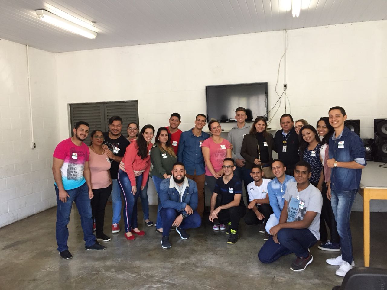 Alunos de Logística em visita a centro de distribuição do Bretas Alunos de Logística em visita a centro de distribuição do Bretas