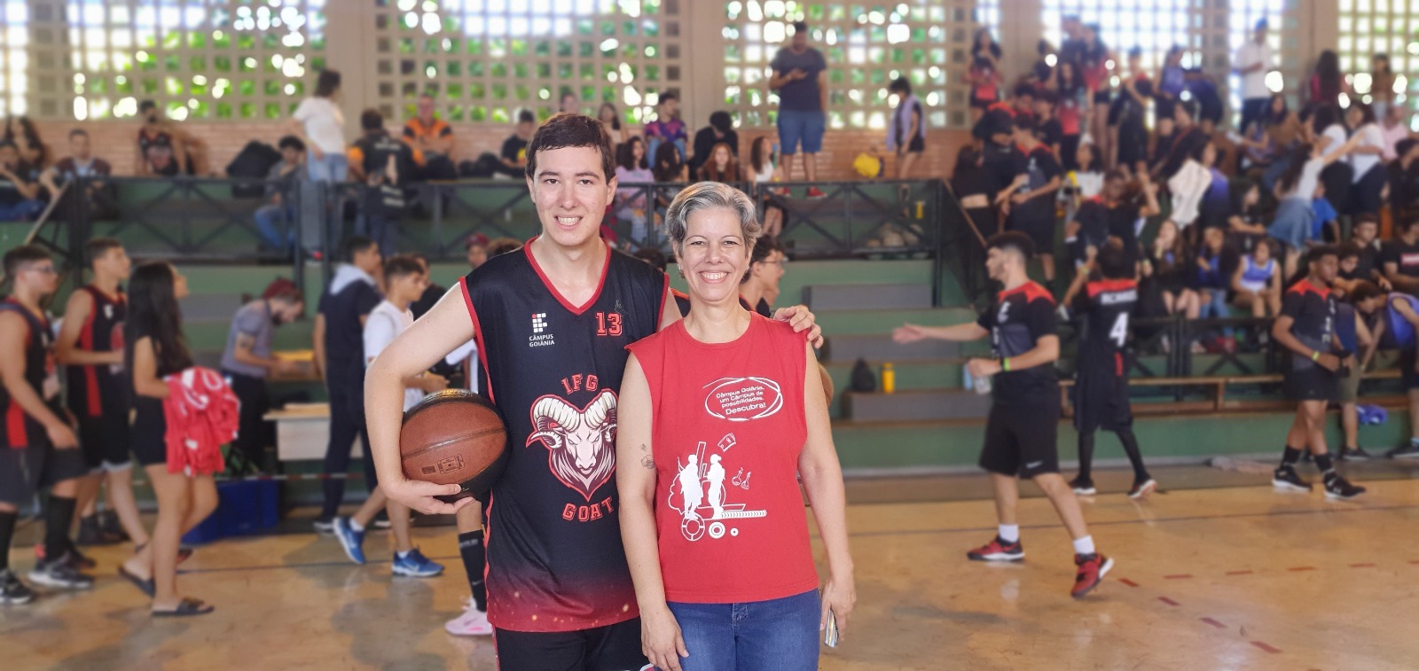Bernardo e sua mãe, Débora, grande incentivadora de sua participação no esporte Bernardo e sua mãe, Débora, grande incentivadora de sua participação no esporte