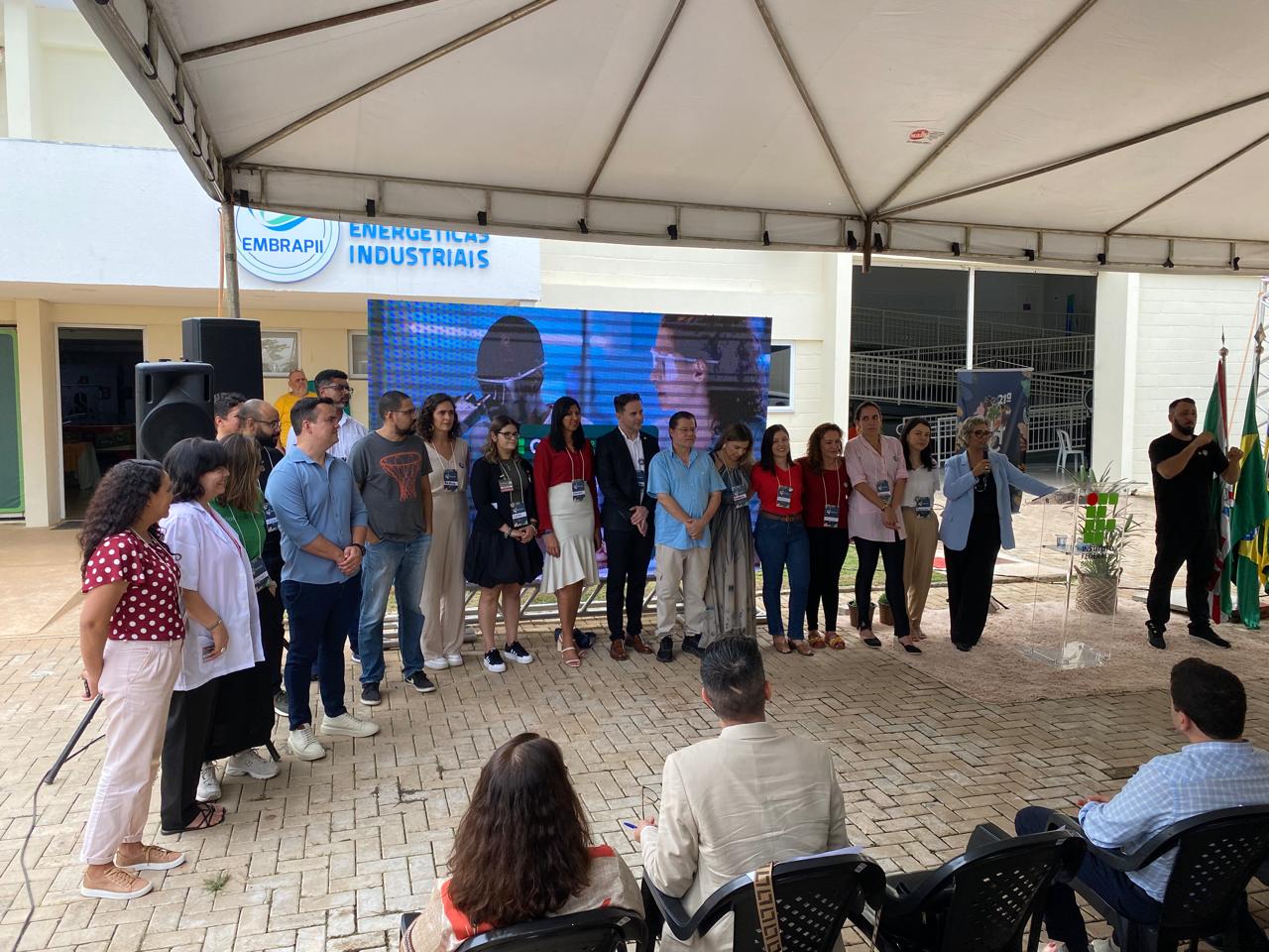 A reitora do IFG, Oneida Irigon, citou a equipe de servidores envolvida diretamente na concretização do Criar A reitora do IFG, Oneida Irigon, citou a equipe de servidores envolvida diretamente na concretização do Criar