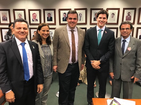 Vicente (IF Goiano), Gerley, Gustavo (prefeito de Aparecida), Daniel Vilela (deputado) e Adelino (dir.)